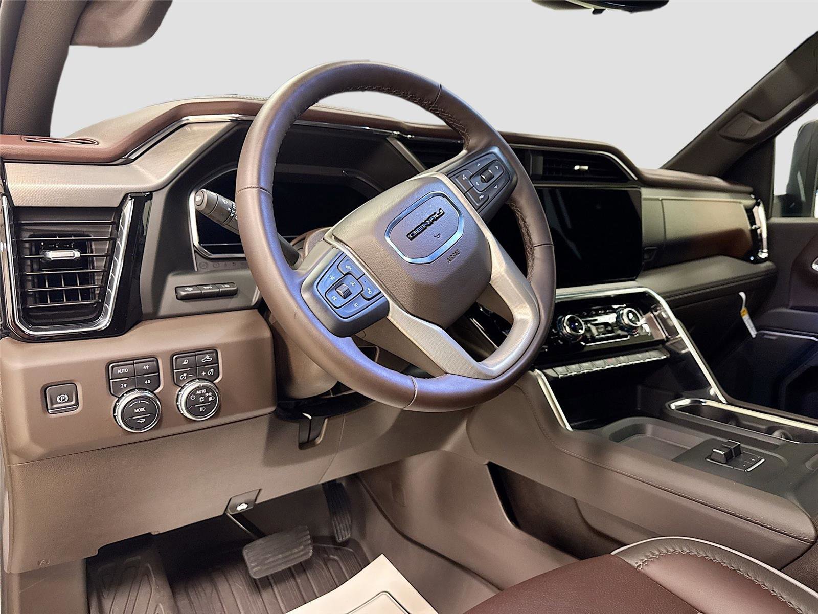 Used 2025 GMC Sierra 2500 Denali w/ Denali Reserve Package image 8