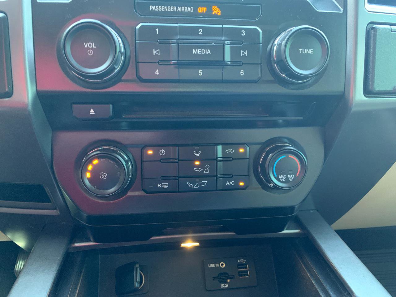 Used 2015 Ford F150 XLT w/ Equipment Group 301A Mid image 27