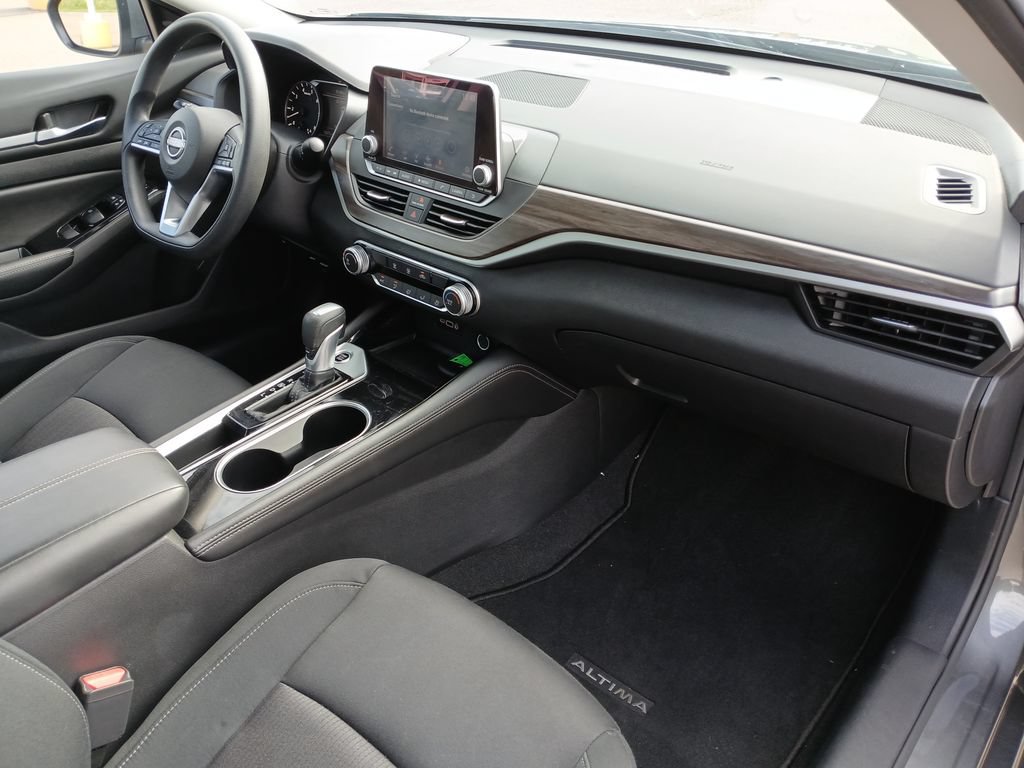 Used 2023 Nissan Altima 2.5 SV FWD image 29