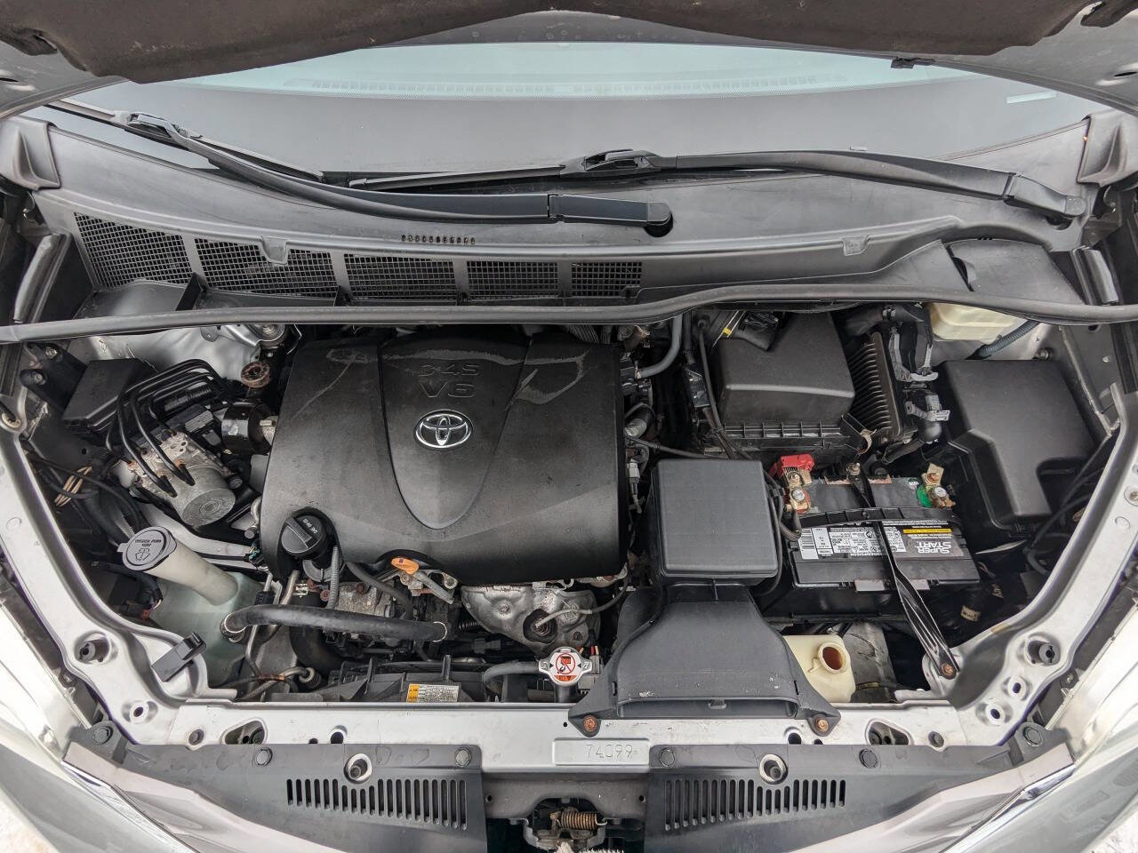 Used 2017 Toyota Sienna XLE w/ XLE Navigation Package image 27