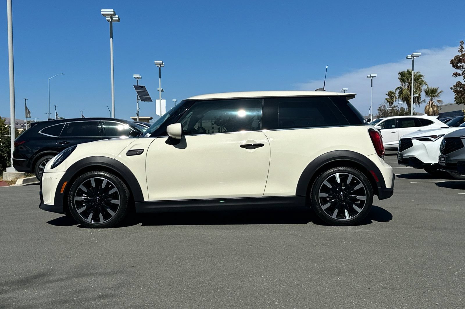 Used 2023 MINI Cooper S FWD image 7