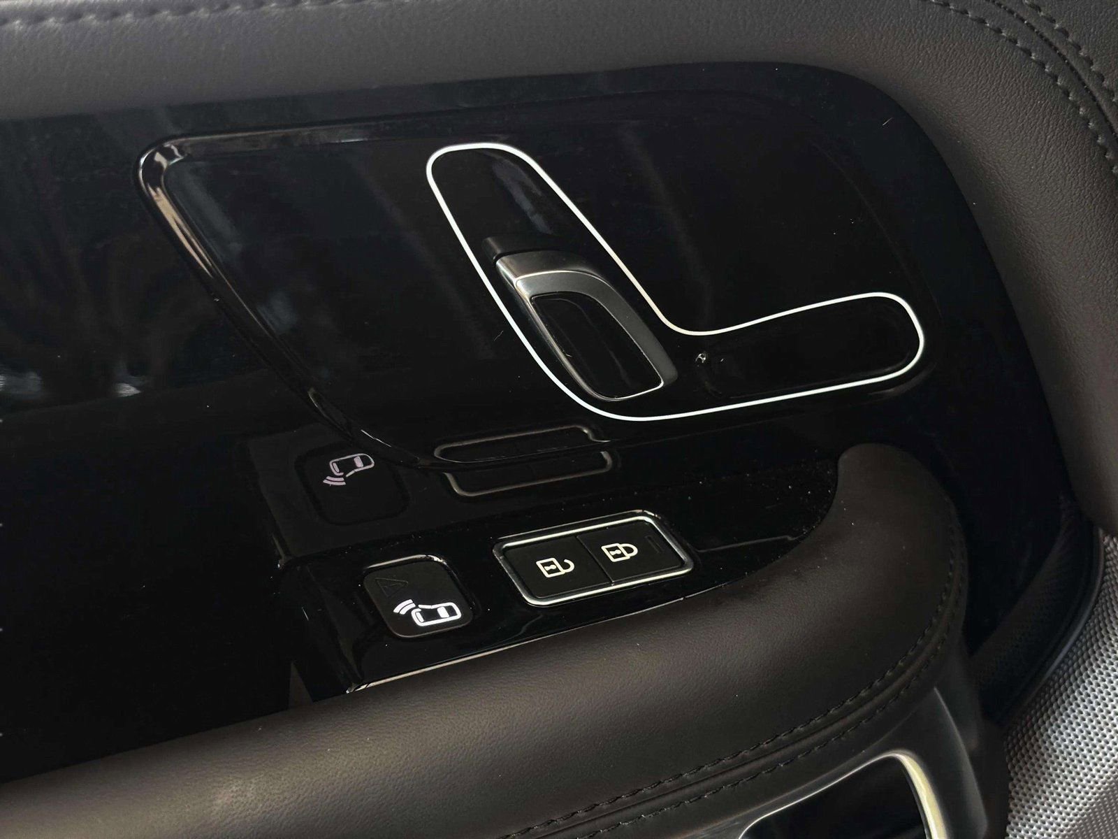 Used 2022 Land Rover Range Rover P525 Westminster Edition image 39