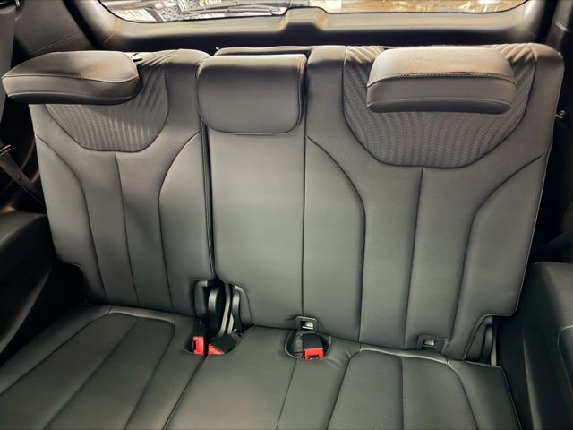 Used 2023 Hyundai Palisade Calligraphy image 40