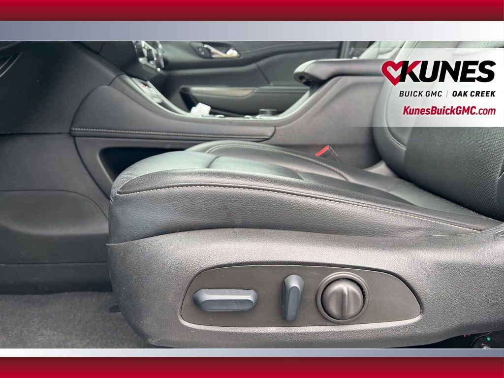 Used 2023 GMC Acadia SLT image 10