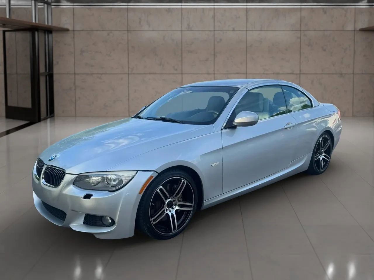 Used 2012 BMW 335i Convertible RWD image 9