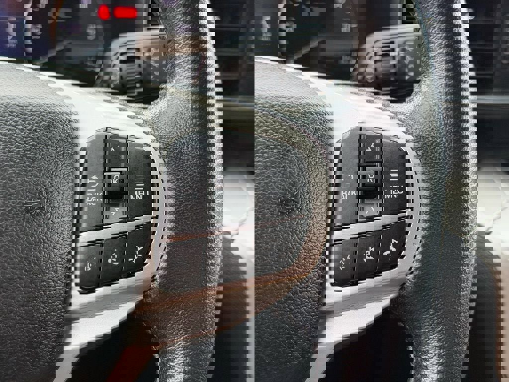 Certified 2022 Ford Explorer XLT w/ Equipment Group 202A image 34