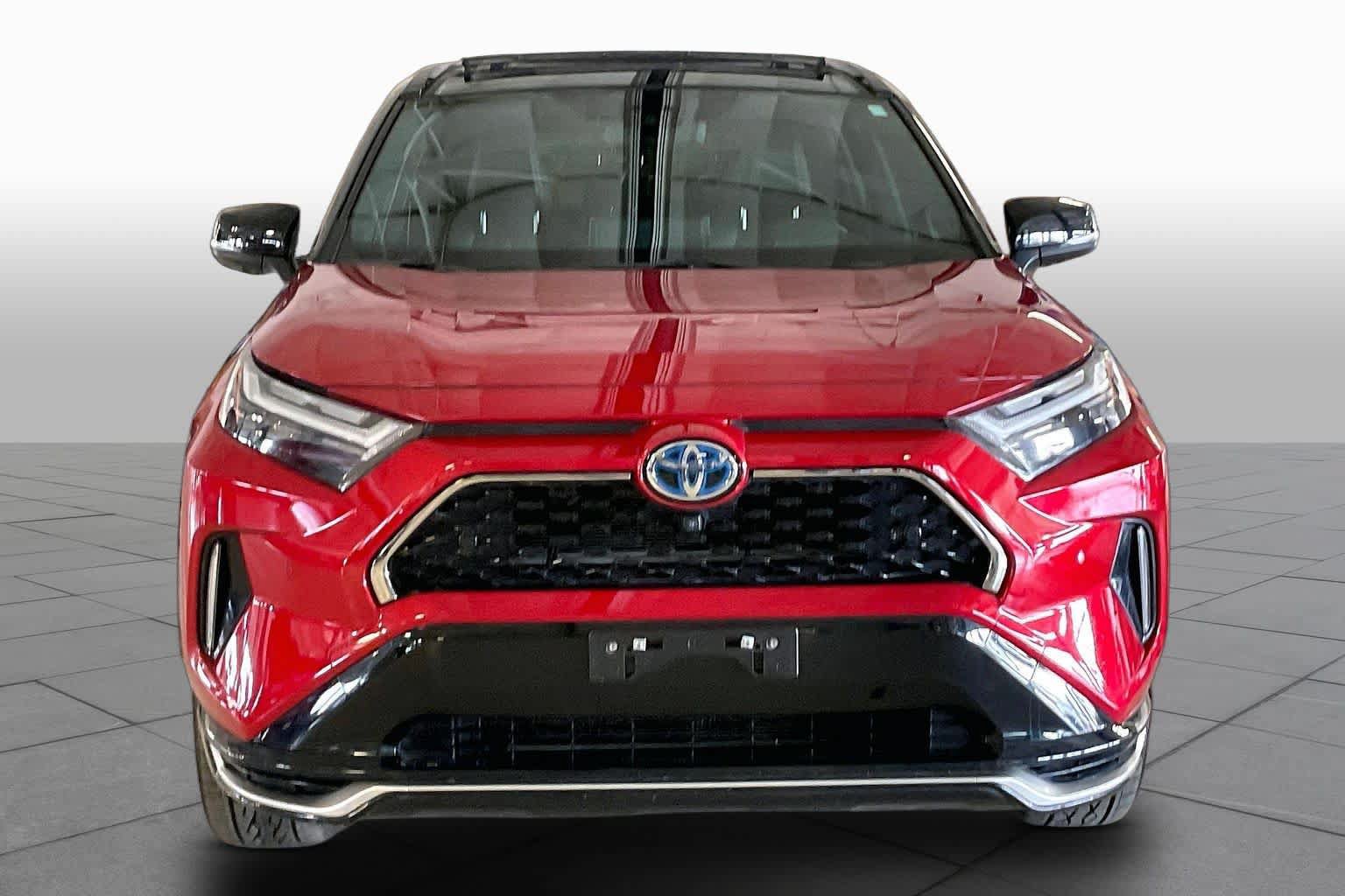 Used 2022 Toyota RAV4 XSE w/ Premium Package AWD/4WD image 3
