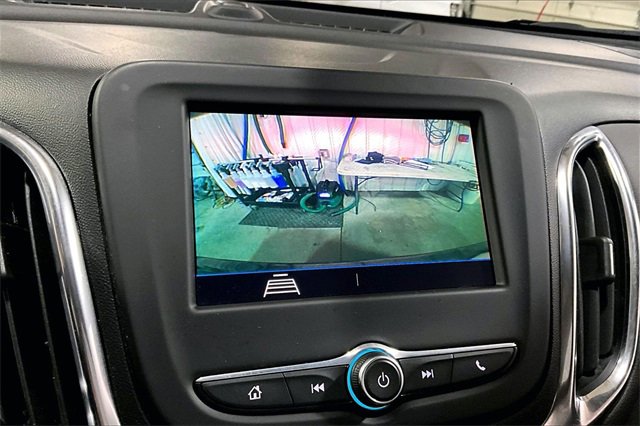 Used 2021 Chevrolet Equinox LT image 23