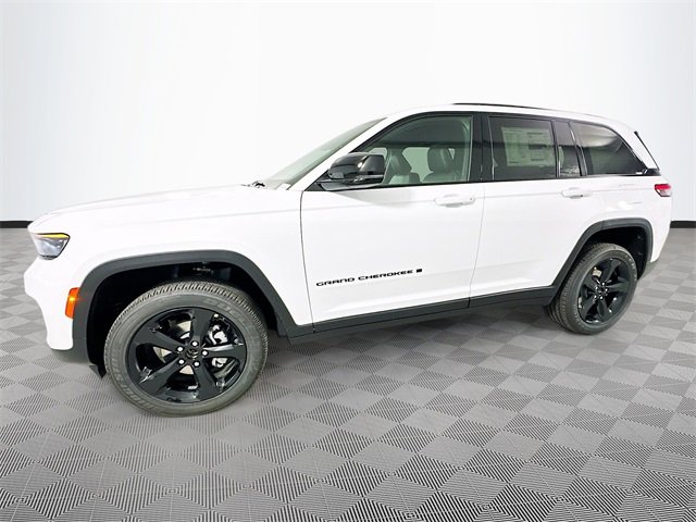 New 2025 Jeep Grand Cherokee Altitude image 23