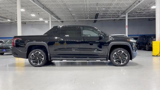 New 2026 Chevrolet Silverado EV LT image 2