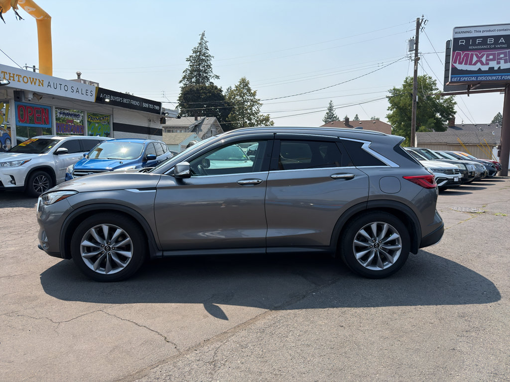 Used 2020 INFINITI QX50 Luxe w/ Navigation Package AWD/4WD image 3
