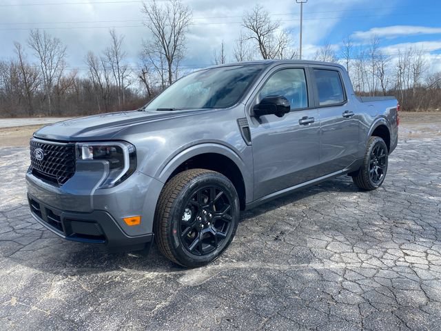 New 2026 Ford Maverick Lariat w/ Black Appearance Package