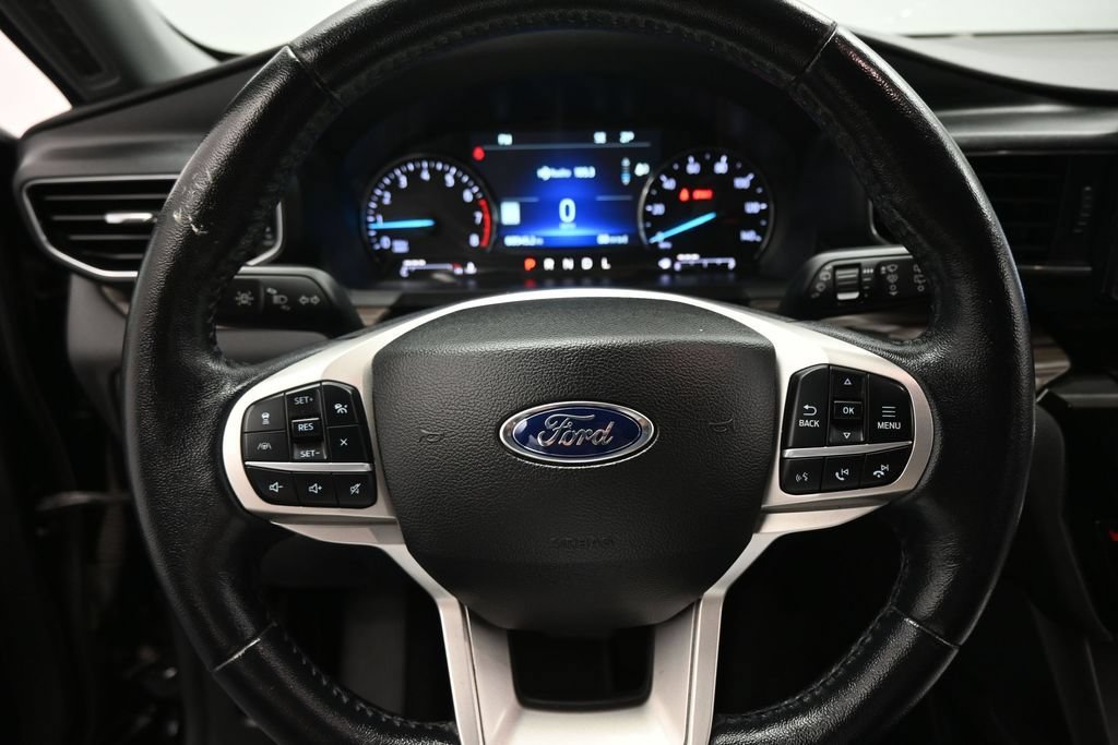 Certified 2022 Ford Explorer Limited w/ Equipment Group 301A RWD image 14