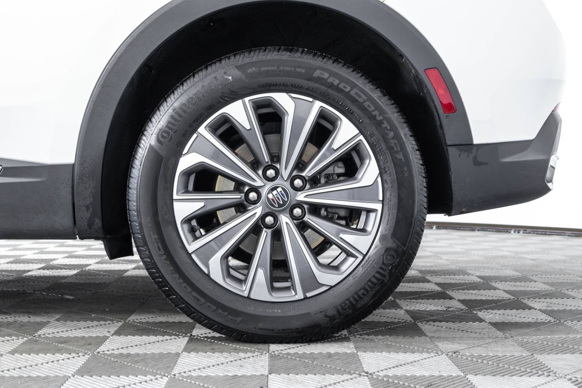 Used 2024 Buick Envision Preferred AWD/4WD image 45