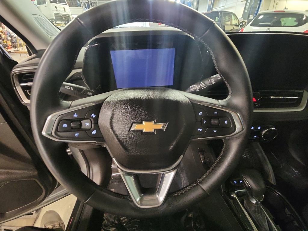 Certified 2025 Chevrolet TrailBlazer LT w/ Convenience Package image 15