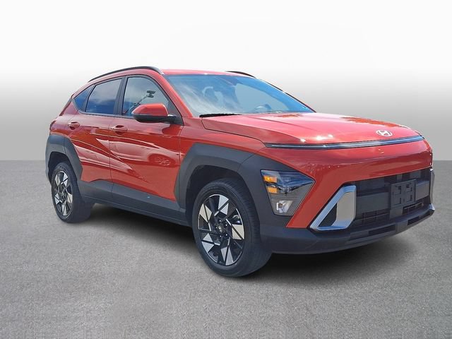 Used 2025 Hyundai Kona SEL AWD/4WD image 3