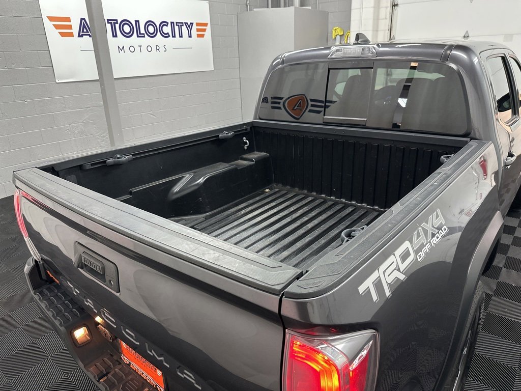 Used 2021 Toyota Tacoma TRD Off-Road image 11