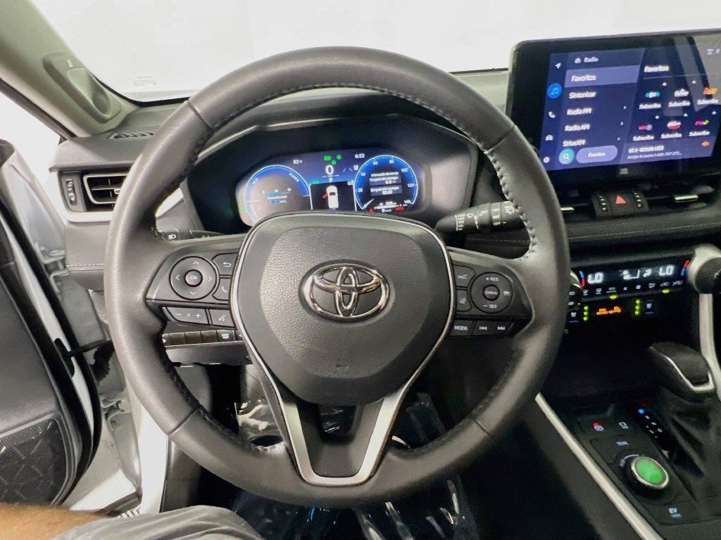 Used 2025 Toyota RAV4 Limited AWD/4WD image 15