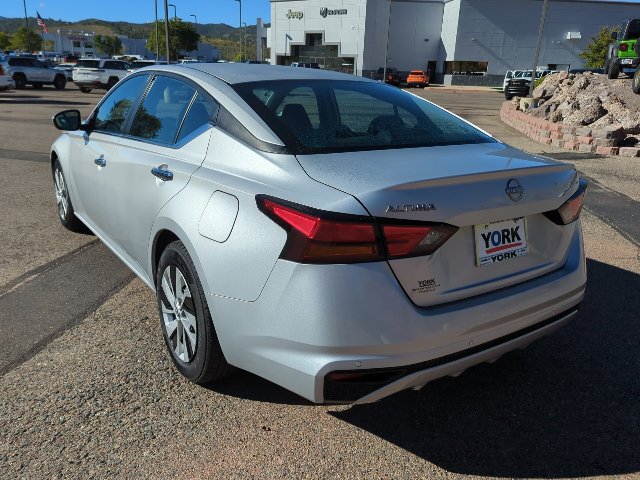 Used 2023 Nissan Altima 2.5 S FWD image 6