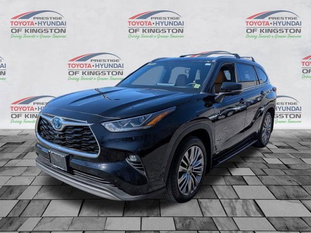 Used 2024 Toyota Highlander Platinum image 8