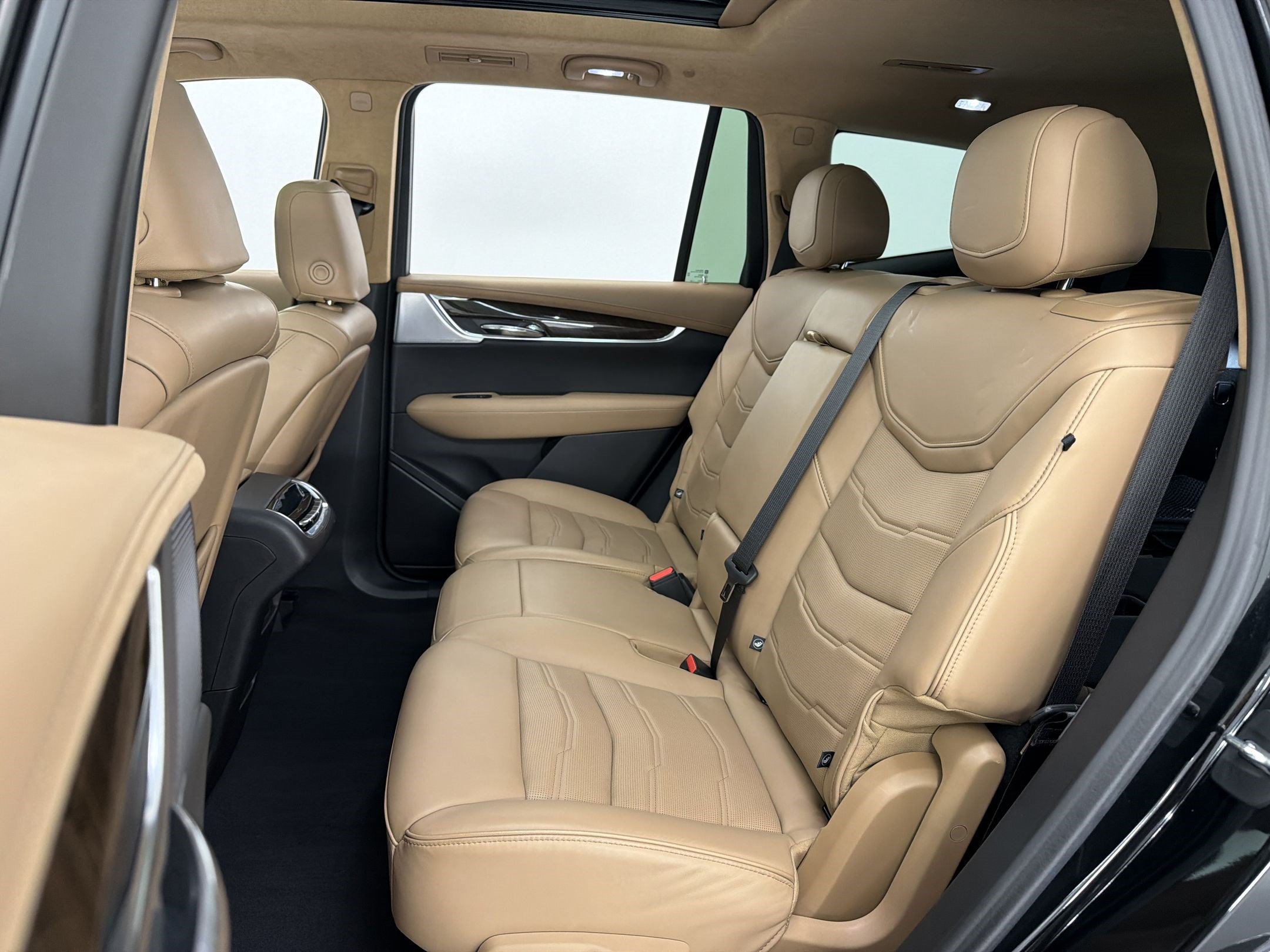 Used 2023 Cadillac XT6 Sport w/ Platinum Package AWD/4WD image 25
