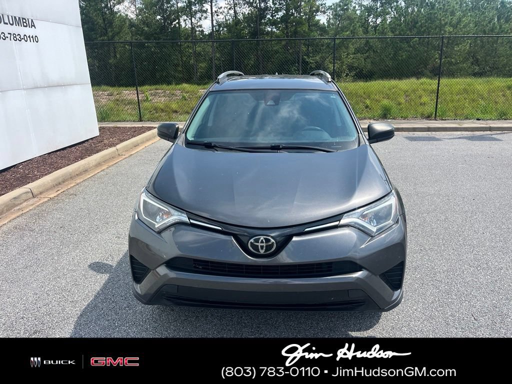 Used 2018 Toyota RAV4 LE FWD image 3