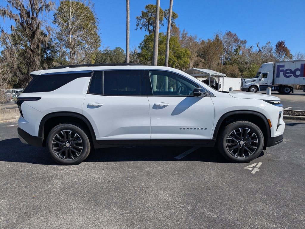 New 2026 Chevrolet Traverse LT w/ Sun and Wheel Package image 3