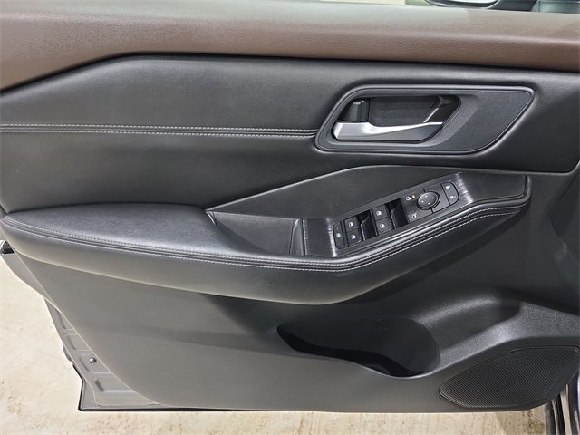 Certified 2023 Nissan Rogue SV w/ SV Premium Package image 13