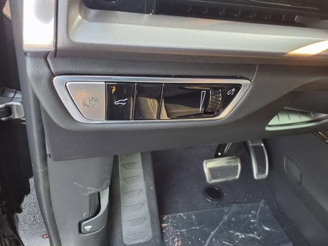 New 2026 Cadillac Vistiq Sport image 29