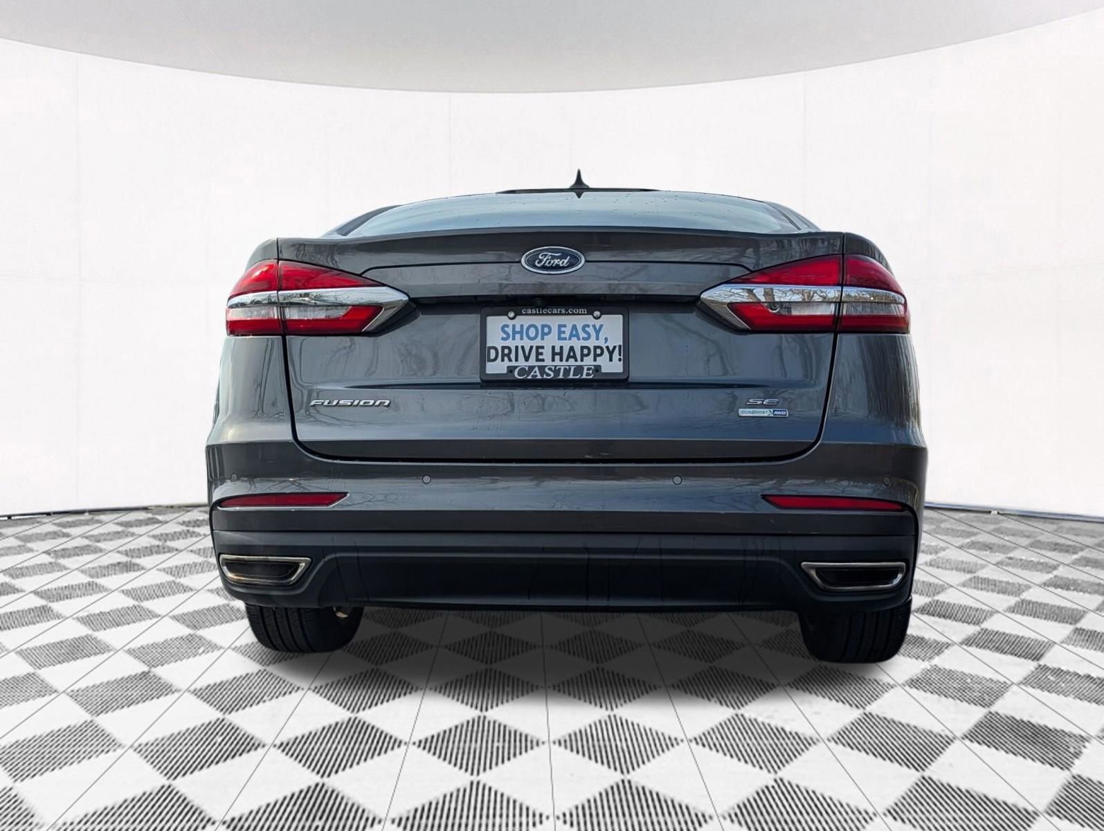 Used 2020 Ford Fusion SE image 12