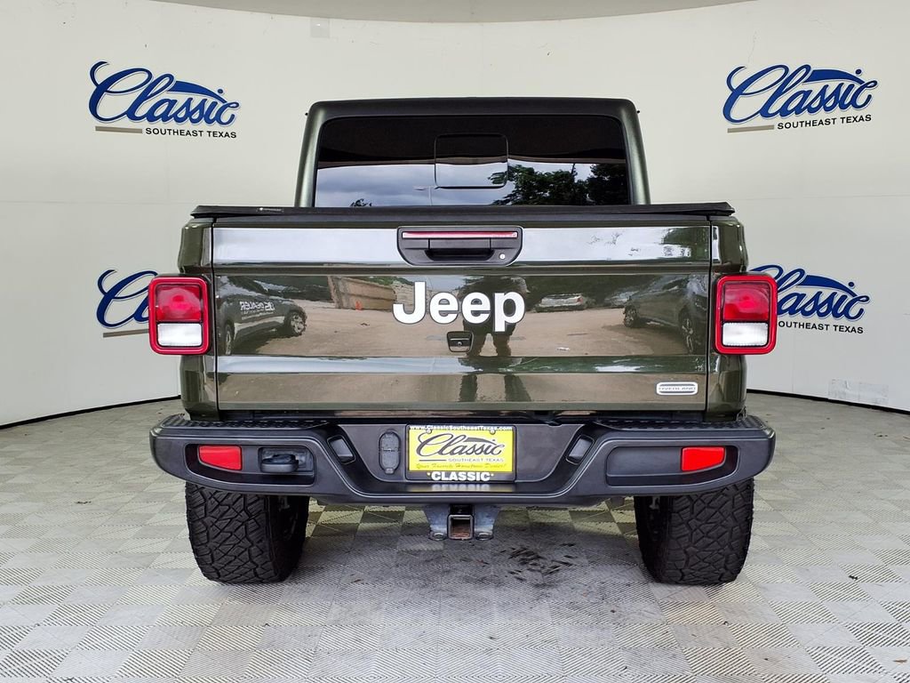 Used 2021 Jeep Gladiator Overland AWD/4WD image 4