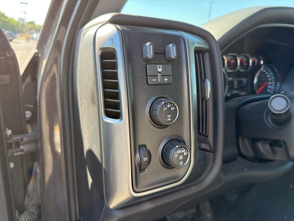 Used 2015 Chevrolet Silverado 2500 LT AWD/4WD image 18