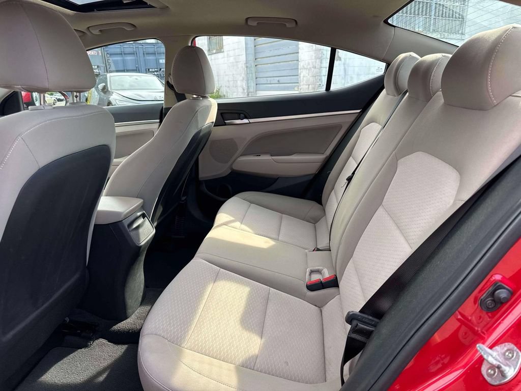 Used 2020 Hyundai Elantra Value Edition FWD image 14