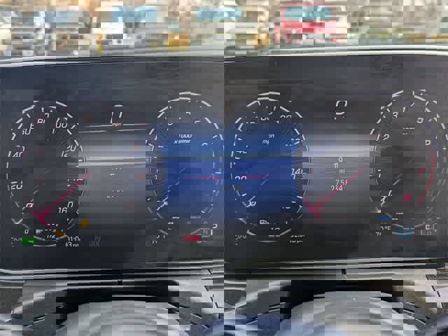 Used 2023 Mercedes-Benz C 300 4MATIC Sedan w/ Exclusive Trim Package image 32