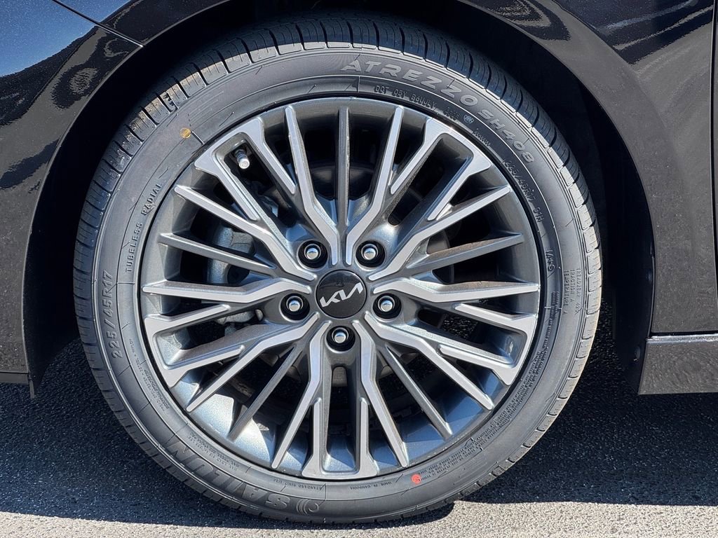 Certified 2023 Kia Forte GT-Line image 9