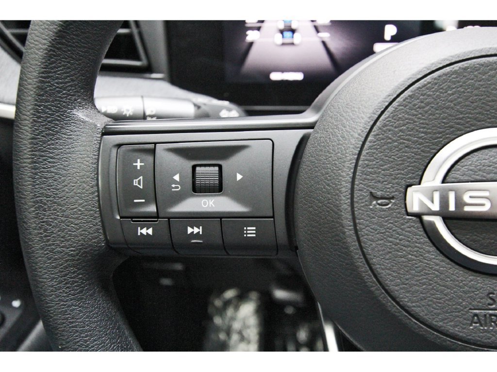 Used 2026 Nissan Kicks SV w/ SV Premium Package FWD image 19