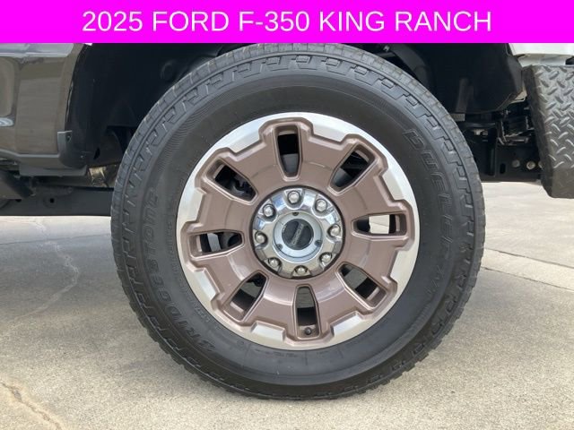 Used 2025 Ford F350 King Ranch w/ FX4 Off-Road Package image 10