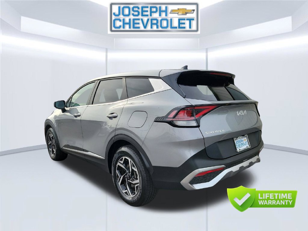 Used 2024 Kia Sportage LX FWD image 5