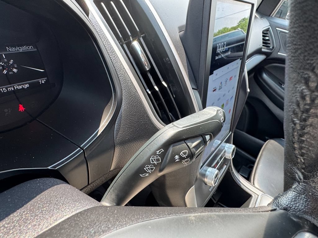 Used 2022 Ford Edge SEL AWD/4WD image 33