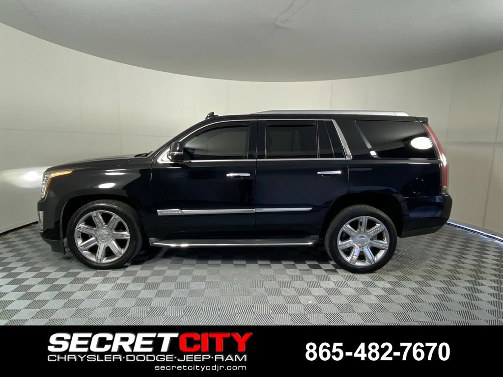 Used 2016 Cadillac Escalade Luxury AWD/4WD image 4