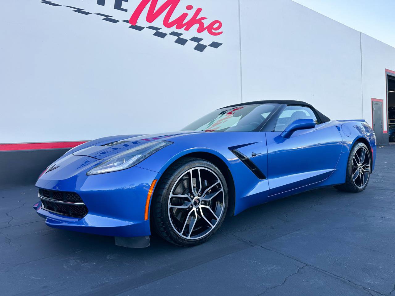 Used 2015 Chevrolet Corvette Stingray Convertible w/ 2LT Preferred Equipment Group RWD image 5