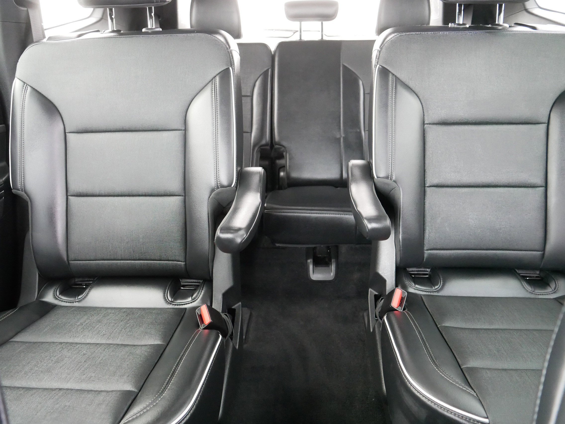 Used 2025 Buick Enclave Preferred image 13