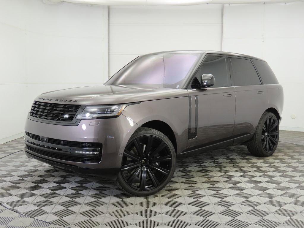 Used 2022 Land Rover Range Rover SE image 1