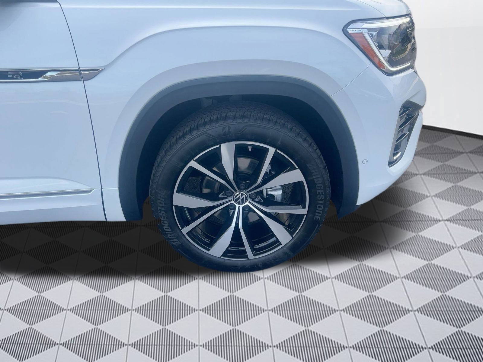 New 2026 Volkswagen Atlas SEL Premium R-Line image 11