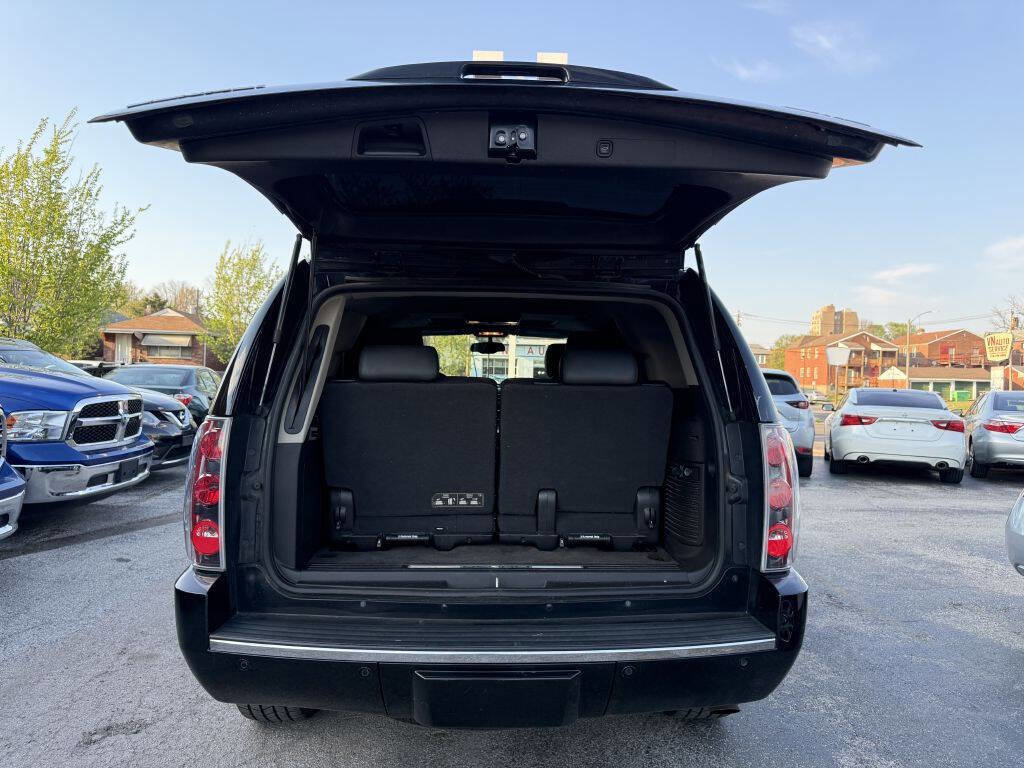 Used 2011 GMC Yukon Denali image 8