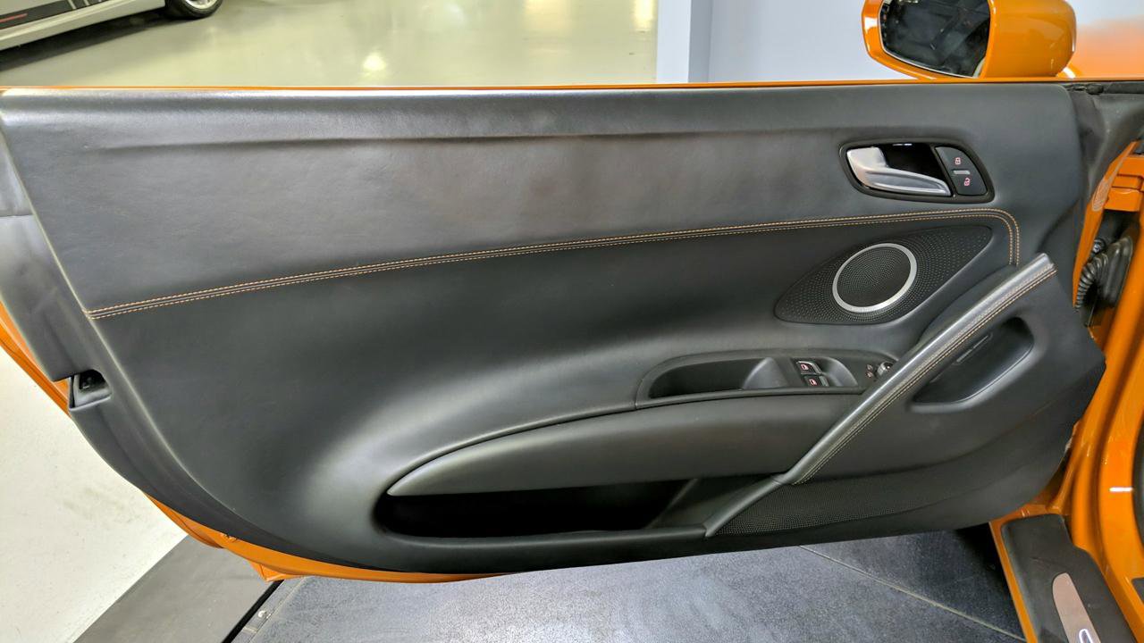 Used 2015 Audi R8 V8 w/ Full Leather Package image 13