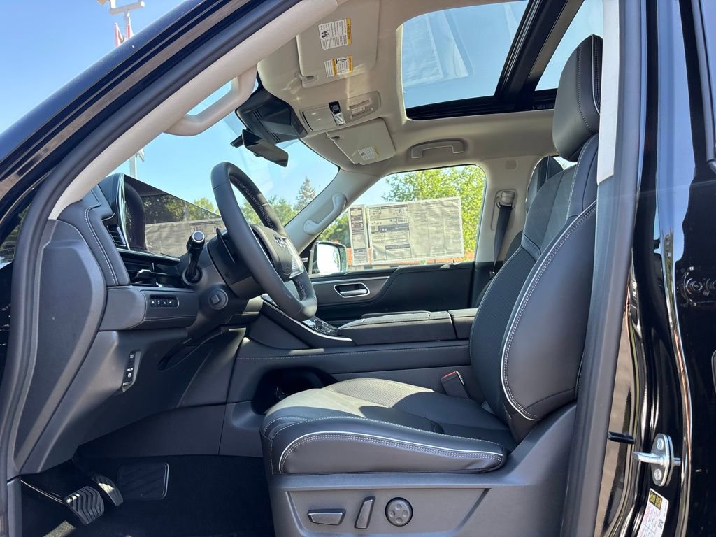 New 2026 INFINITI QX80 Luxe w/ Cargo Package image 7