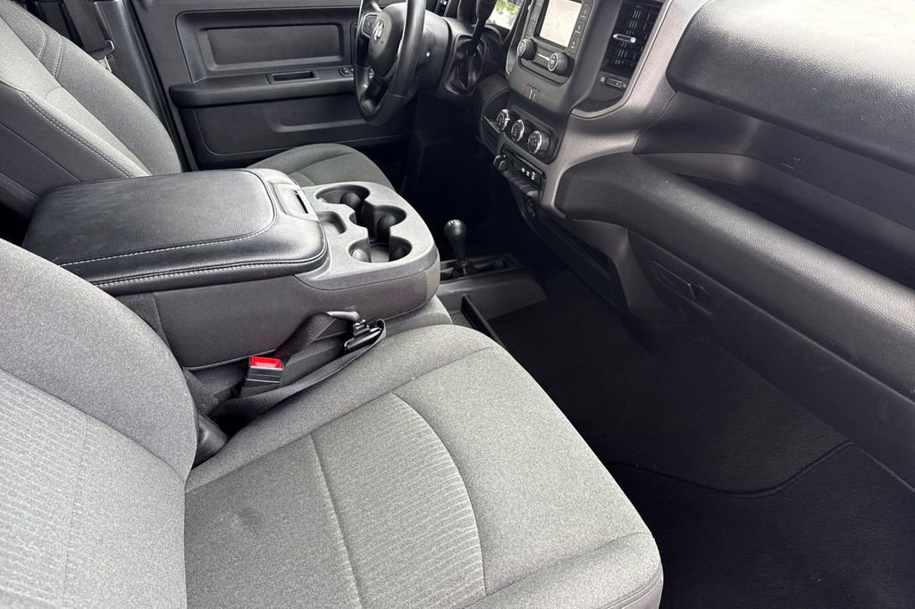 Used 2024 RAM 3500 Tradesman w/ Chrome Appearance Group AWD/4WD image 22