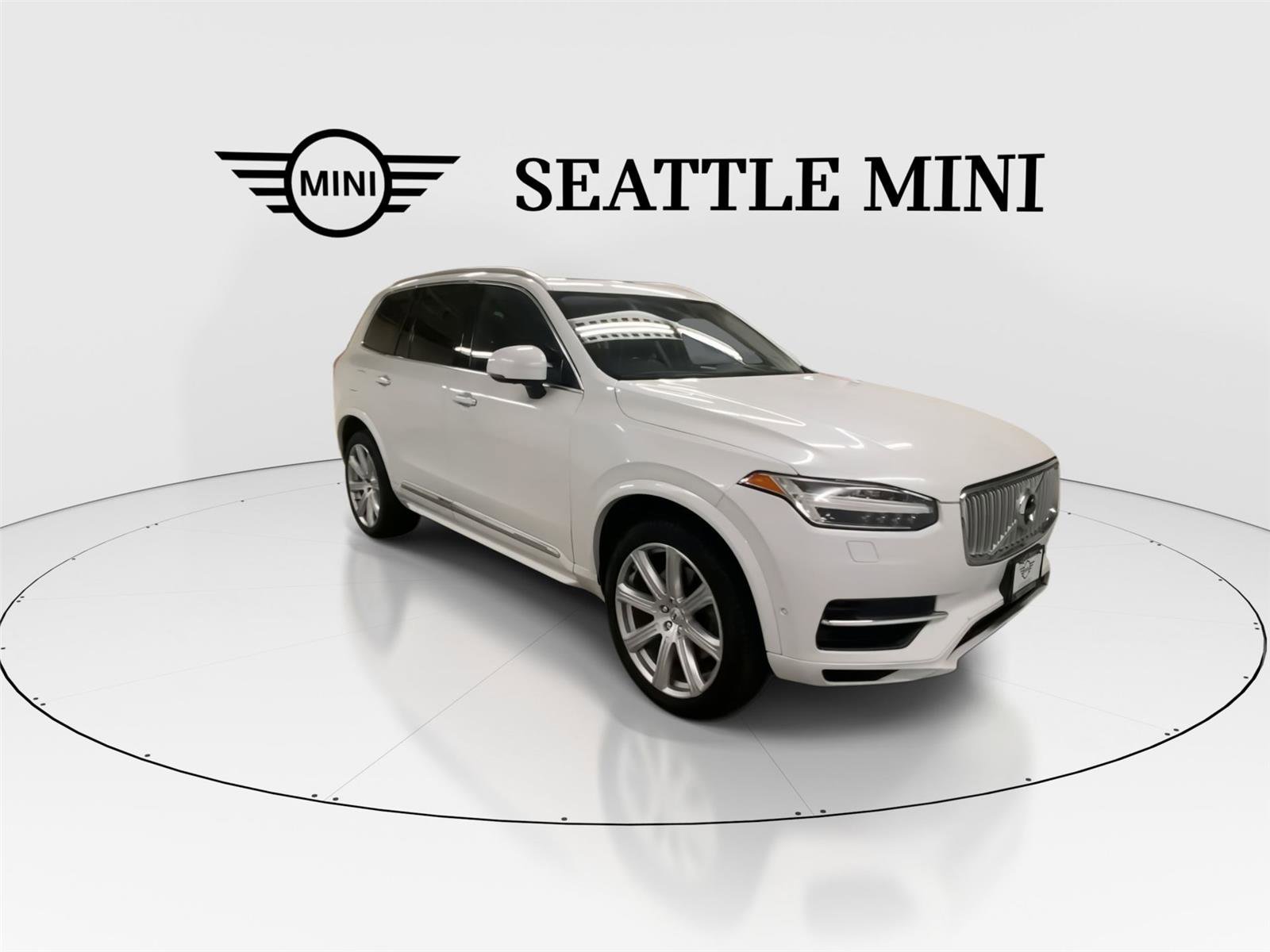 Used 2016 Volvo XC90 T8 Inscription AWD/4WD image 2