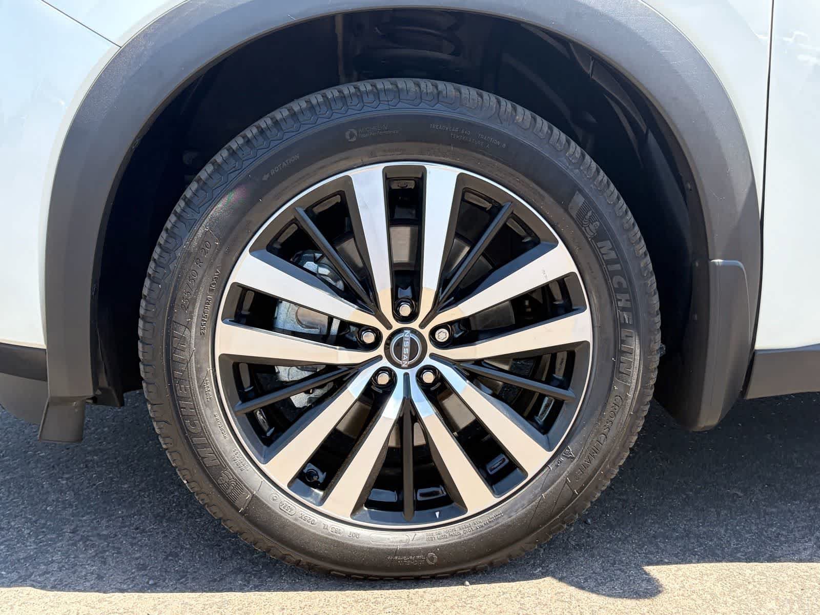 Used 2023 Nissan Pathfinder Platinum AWD/4WD image 9
